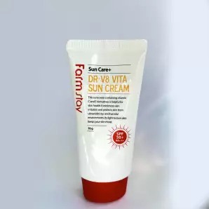 Фото Крем сонцезахисний Farm Stay DR-V8 Vita Sun Cream SPF 50+ PA+++ 70 ml