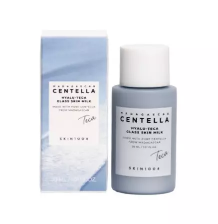 Фото Зволожуюча молочна есенція для гладкості та сяйва шкіри Skin 1004 Madagascar Centella Hyalu-Teca Glass Skin Milk 30ml